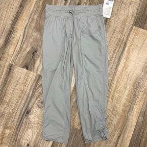 Lululemon Athletica Dance Studio Crop Size 6 NWT